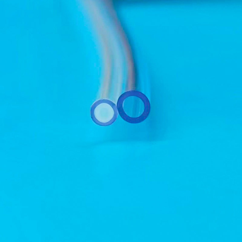 Tuyau à trois couches à double rangée